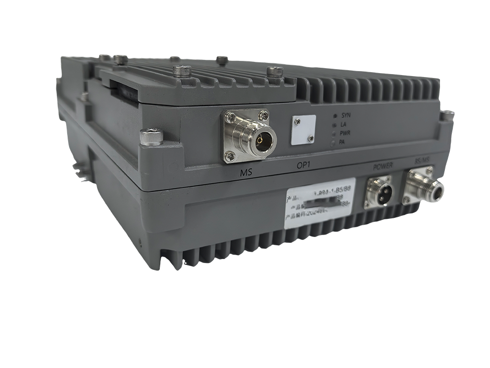  望谟三频手机信号接收器2000㎡