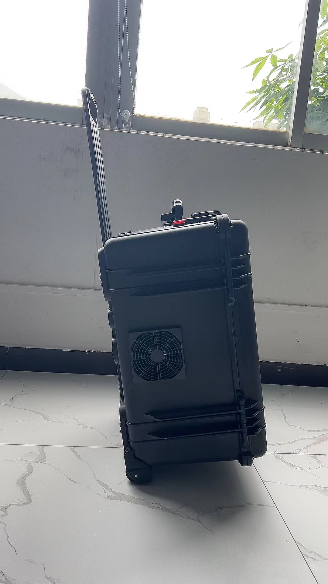 望谟手拉箱型移动通信干扰器